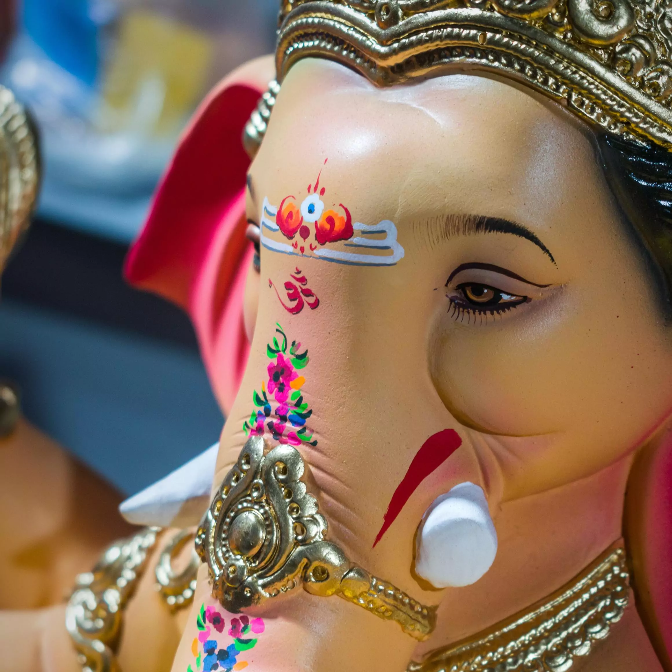 attractive modern ganesha dp